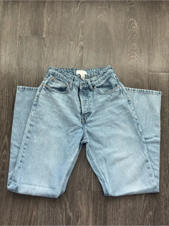 H&M Denim - H&M Straight Leg Jean High Rise | Size 4